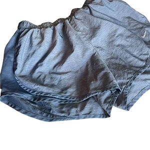 Nike Women's Light Blue Athletic Shorts lined great condition see pics